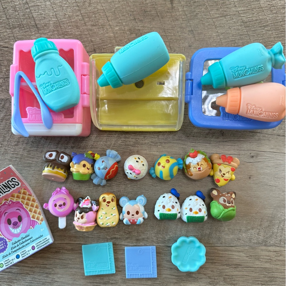 Lot of 14 Disney Munchlings Scented Figures & Playsets